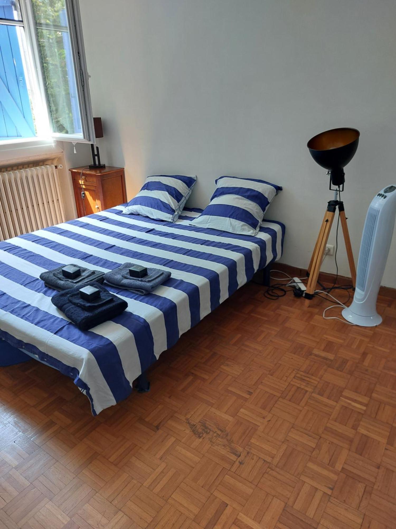 Chambre Dans Villa Marseille Exterior photo